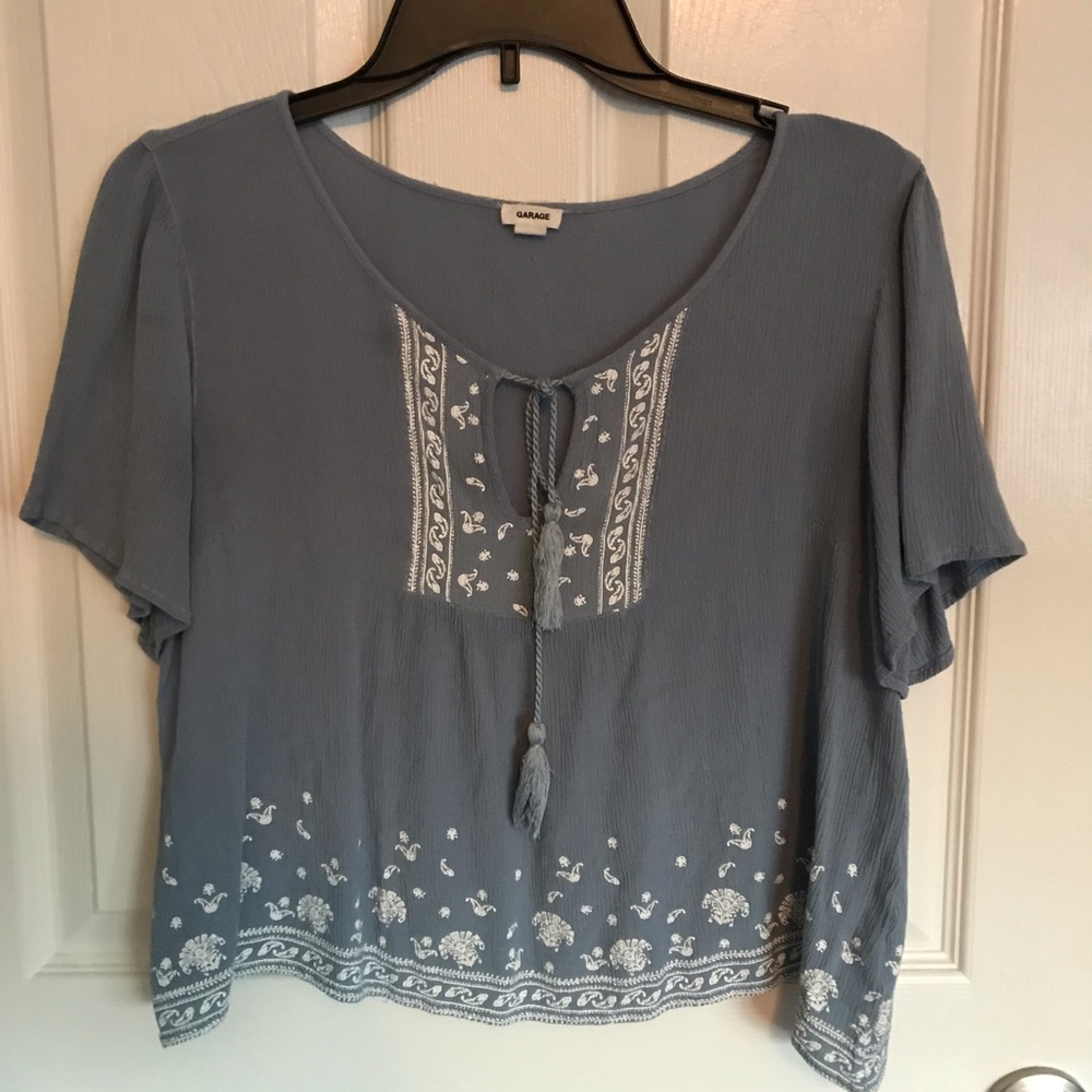 Cropped Blouse with Embroidery Detailing